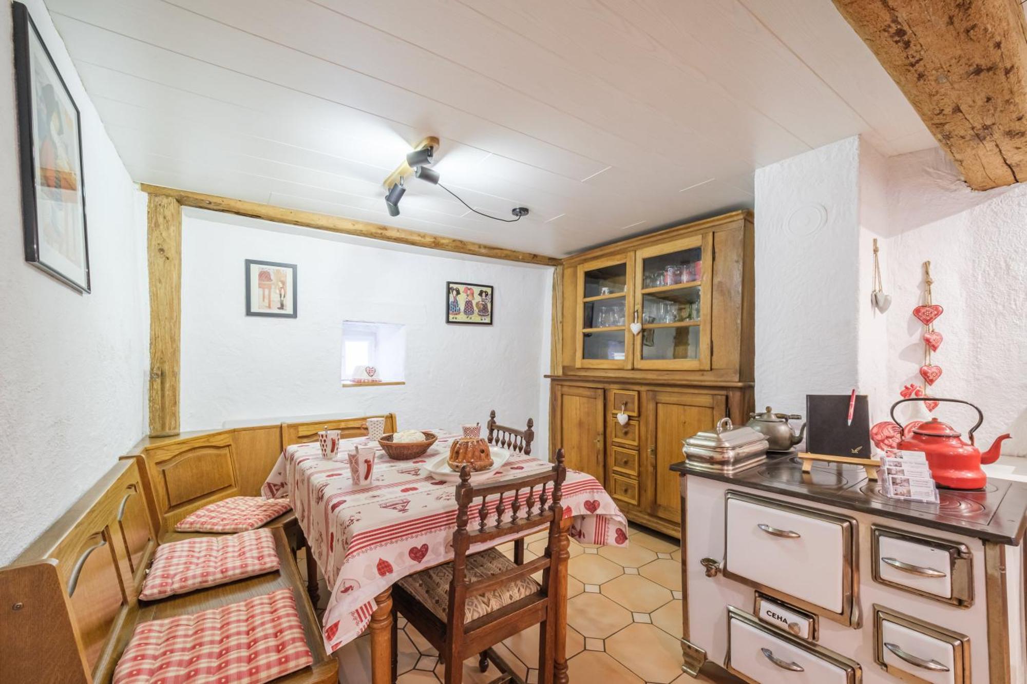 L Oriel Du Rempart Nord Villa Егишем Екстериор снимка